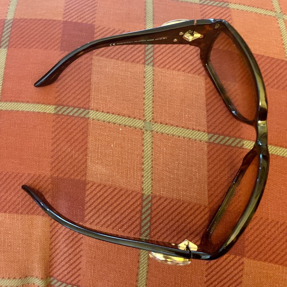 👑✅PRICE FIRM✅NO OFFERS 👑AUTHENTIC GUCCI Oversized Sunglasses. - Picture 9 of 16